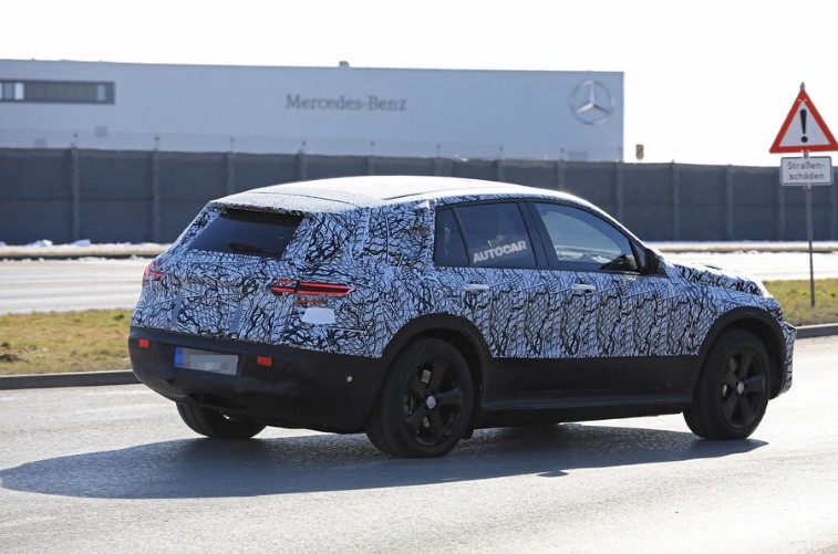 Mercedes-Benz EQ C resim galerisi (27.03.2018)