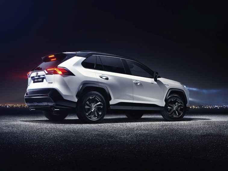2019 Toyota RAV4 resim galerisi (29.03.2018)
