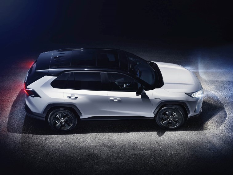2019 Toyota RAV4 resim galerisi (29.03.2018)