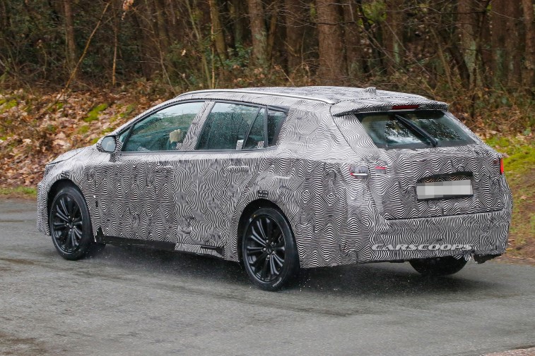 2019 Auris Touring Sports resim galerisi (29.03.2018)