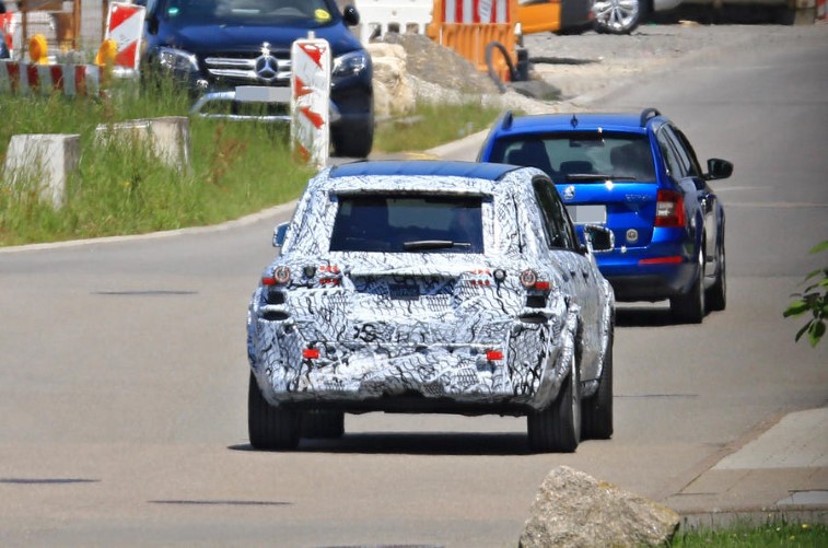 2018 Mercedes-Benz AMG GLE 63 resim galerisi (09.04.2018)