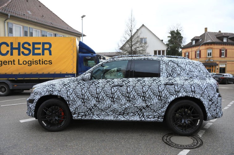 2018 Mercedes-Benz AMG GLE 63 resim galerisi (09.04.2018)