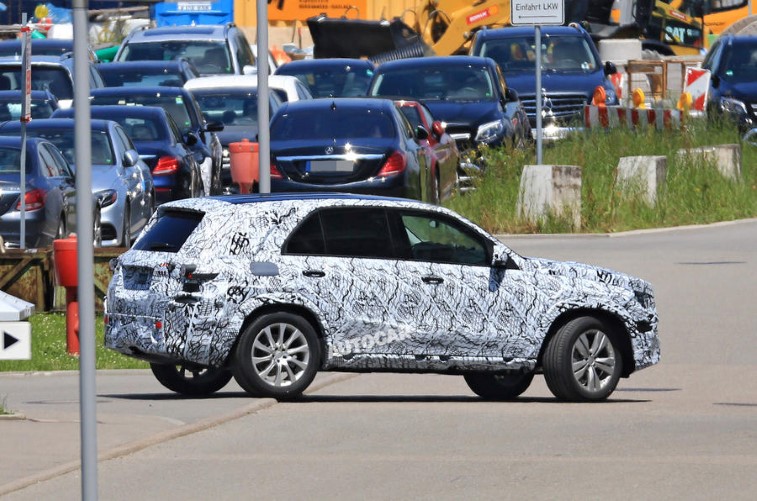2018 Mercedes-Benz AMG GLE 63 resim galerisi (09.04.2018)