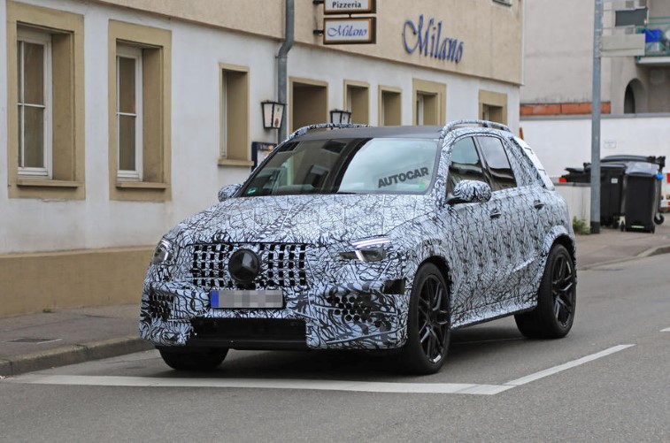 2018 Mercedes-Benz AMG GLE 63 resim galerisi (09.04.2018)