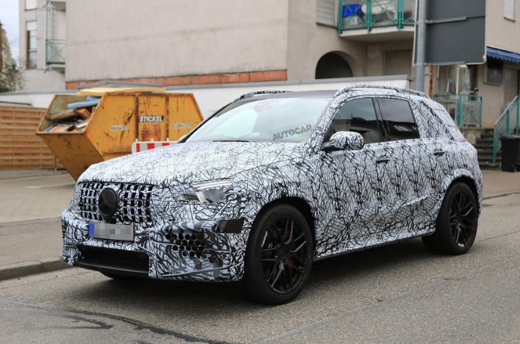 2018 Mercedes-Benz AMG GLE 63 resim galerisi (09.04.2018)