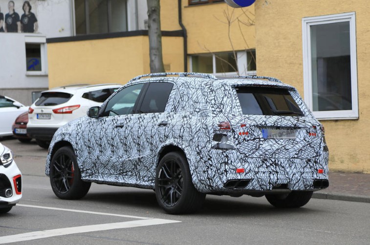 2018 Mercedes-Benz AMG GLE 63 resim galerisi (09.04.2018)