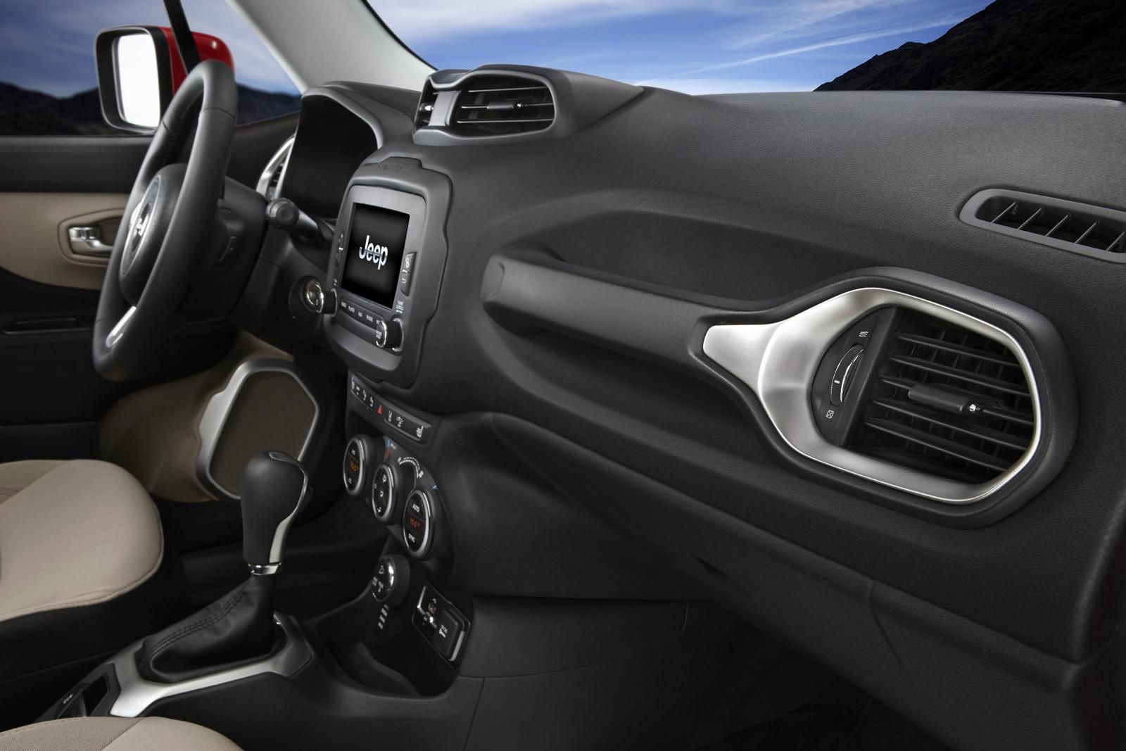 YEN JEEP RENEGADE DETAYLI RESM GALERS