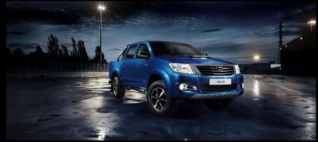 YEN TOYOTA HILUX INVINCIBLE RESM GALERS