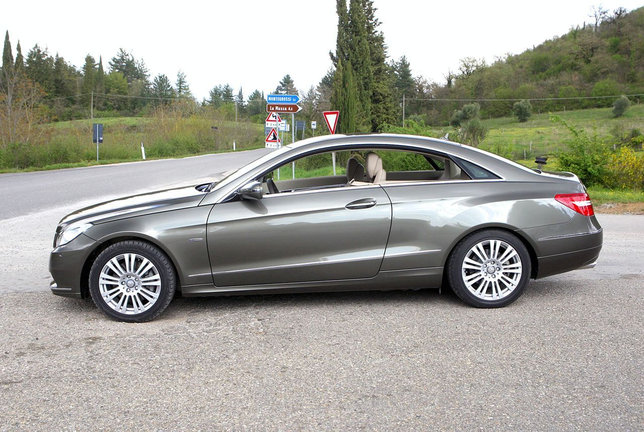 MERCEDES E COUPE (2010) GALER