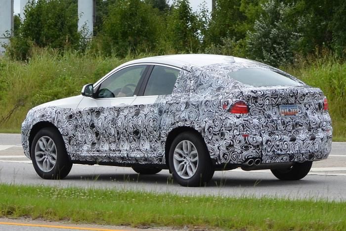 YEN BMW X4 RETM VERSYONU KAMUFLAJLI RESM GALERS