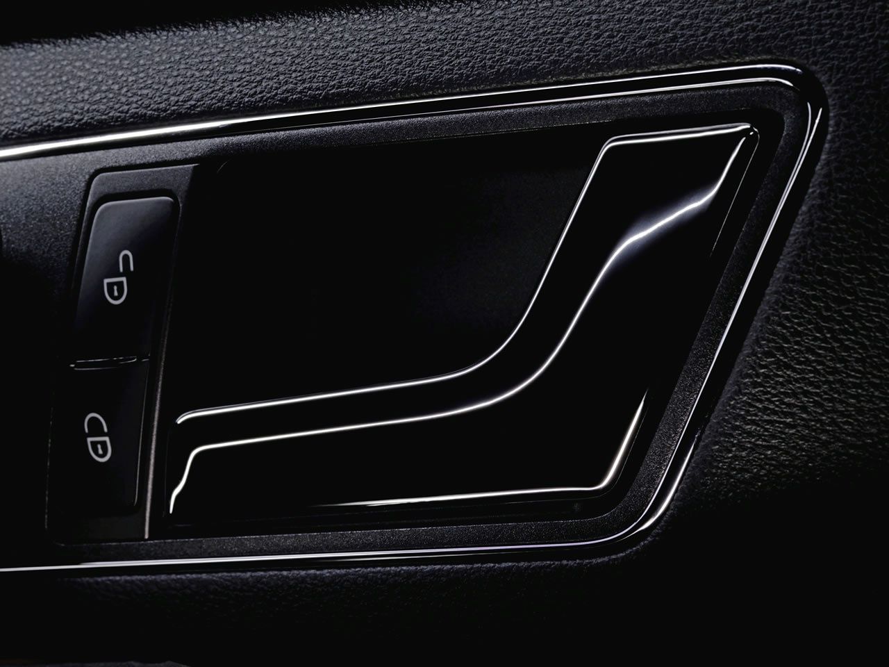 MERCEDES E SEDAN (2010)