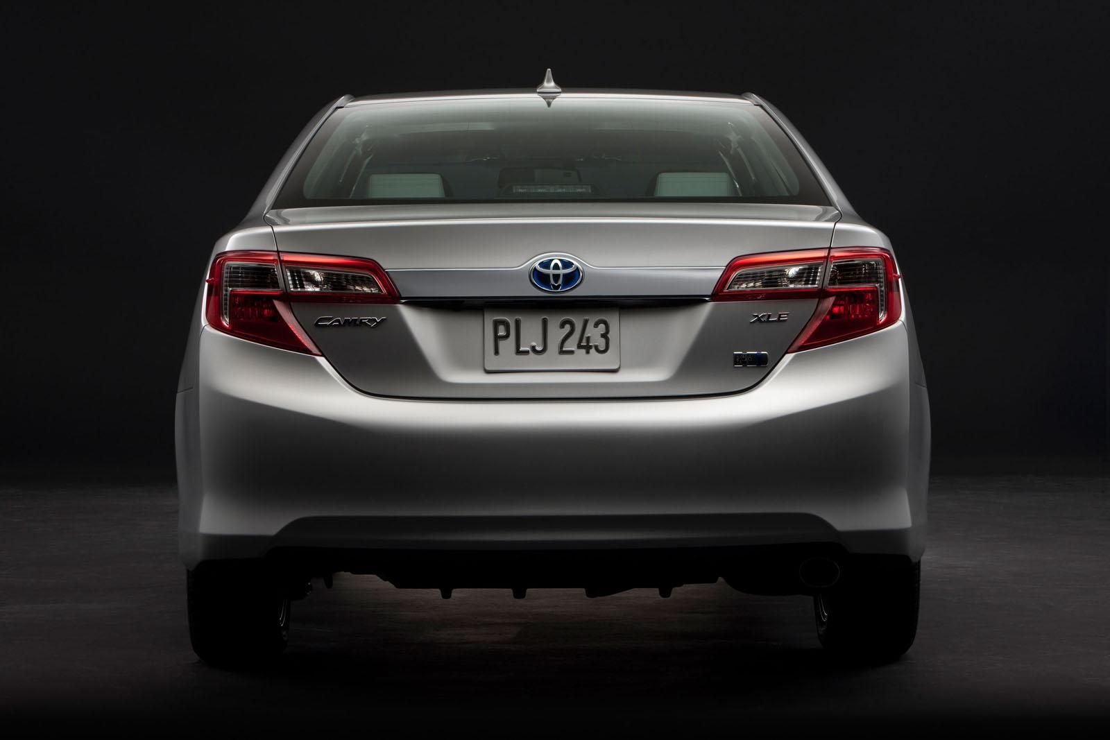 TOYOTA CAMRY (2012) GALER