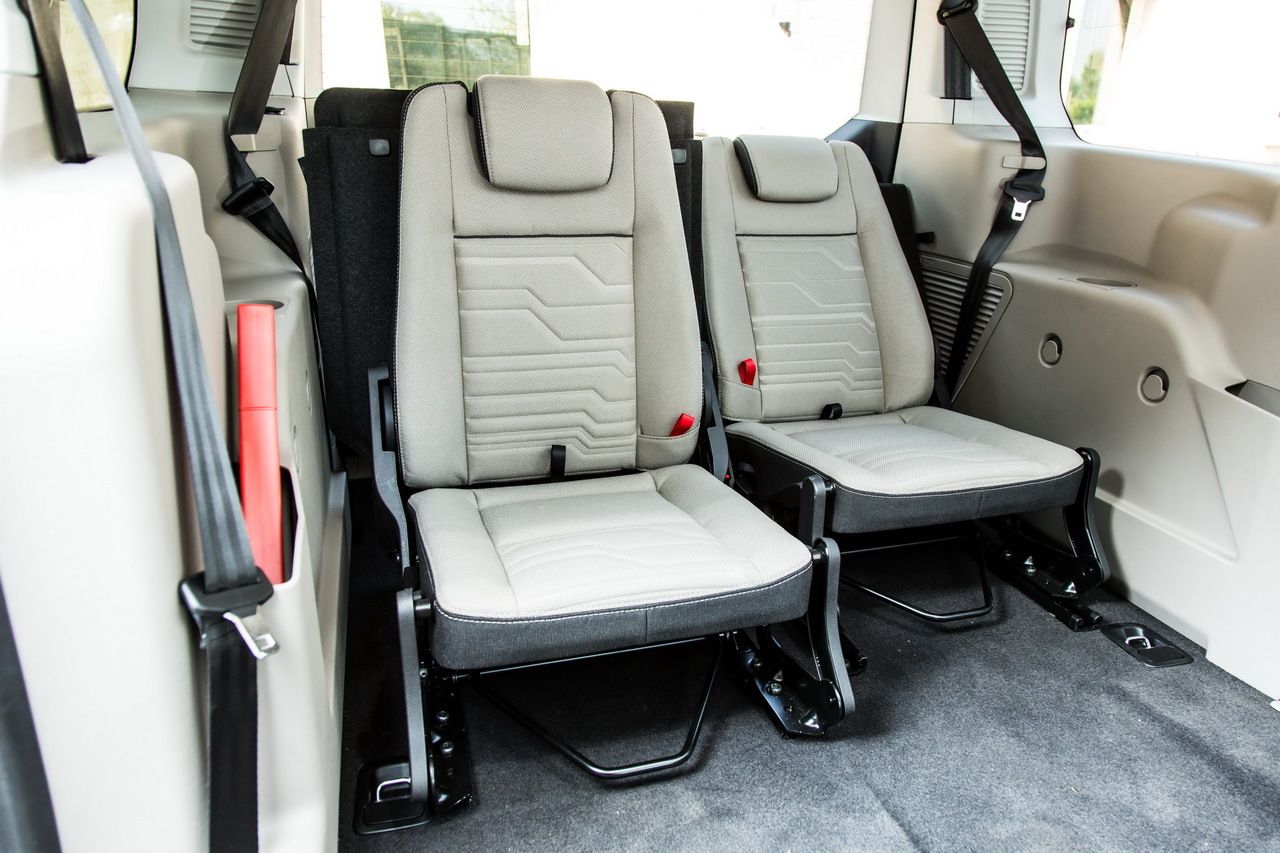 YEN FORD GRAND TOURNEO CONNECT DETAYLI RESM GALERS