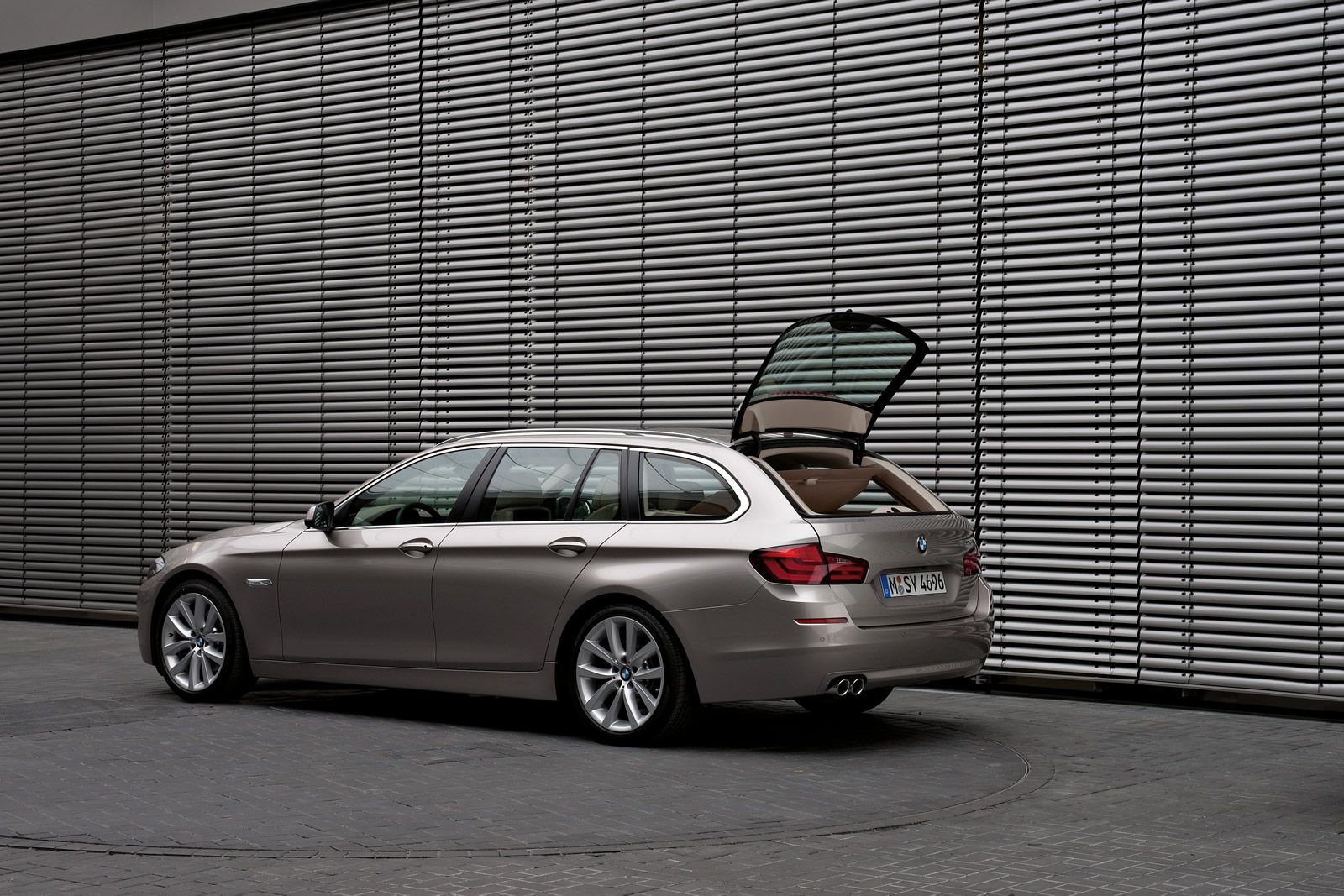 BMW 5 TOURING GALER