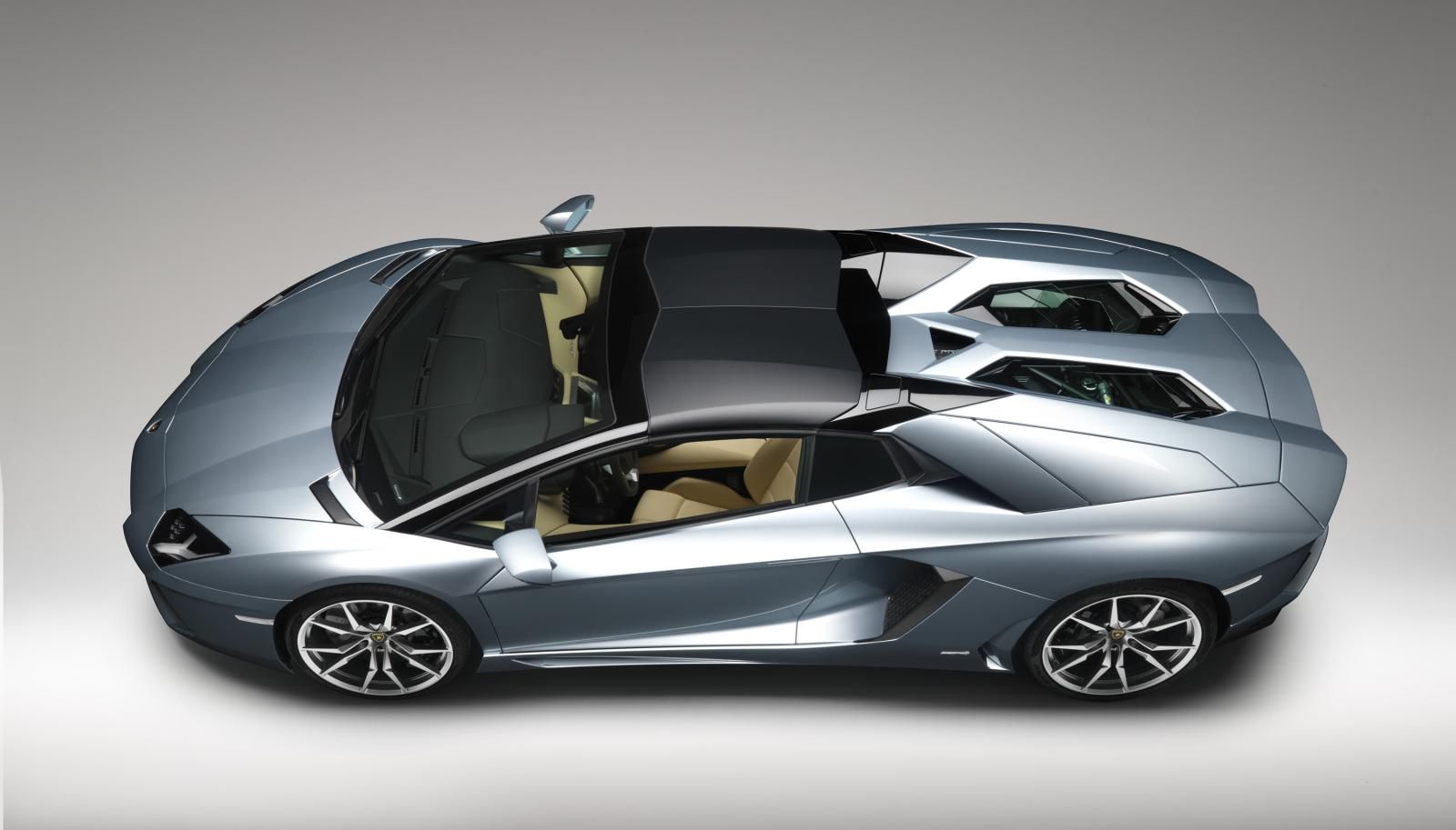 LAMBORGHN AVENTADOR ROADSTER GALER