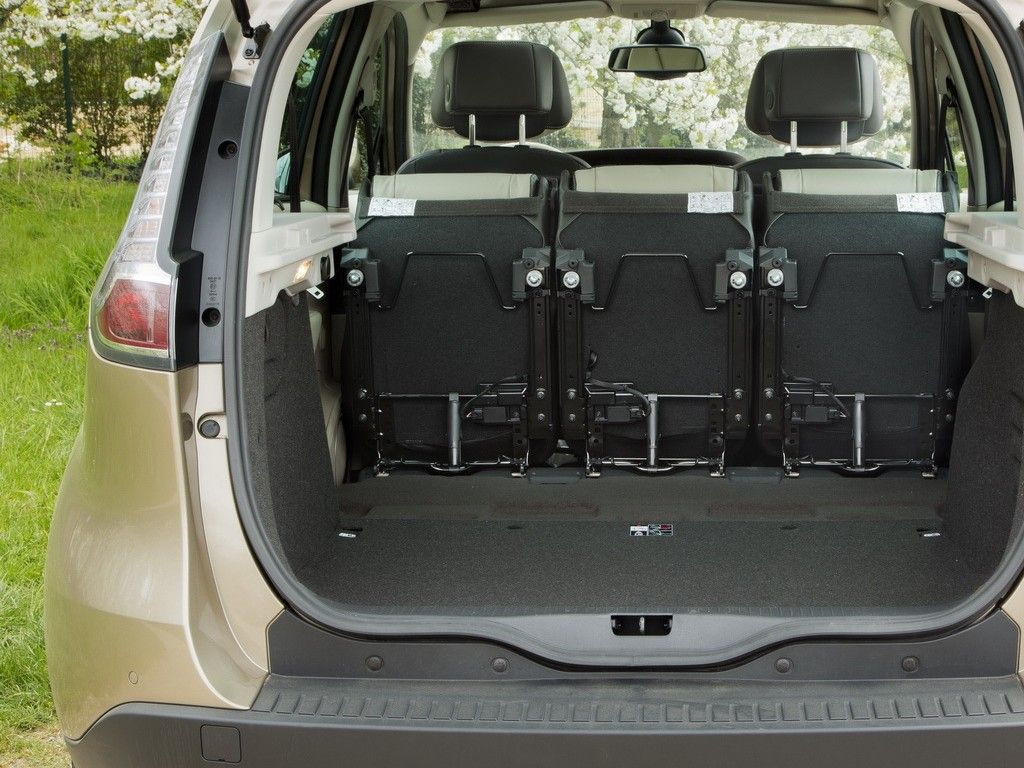 Yeni Citroen Picasso ile Renault Scenic Karlatrma Resim Galerisi