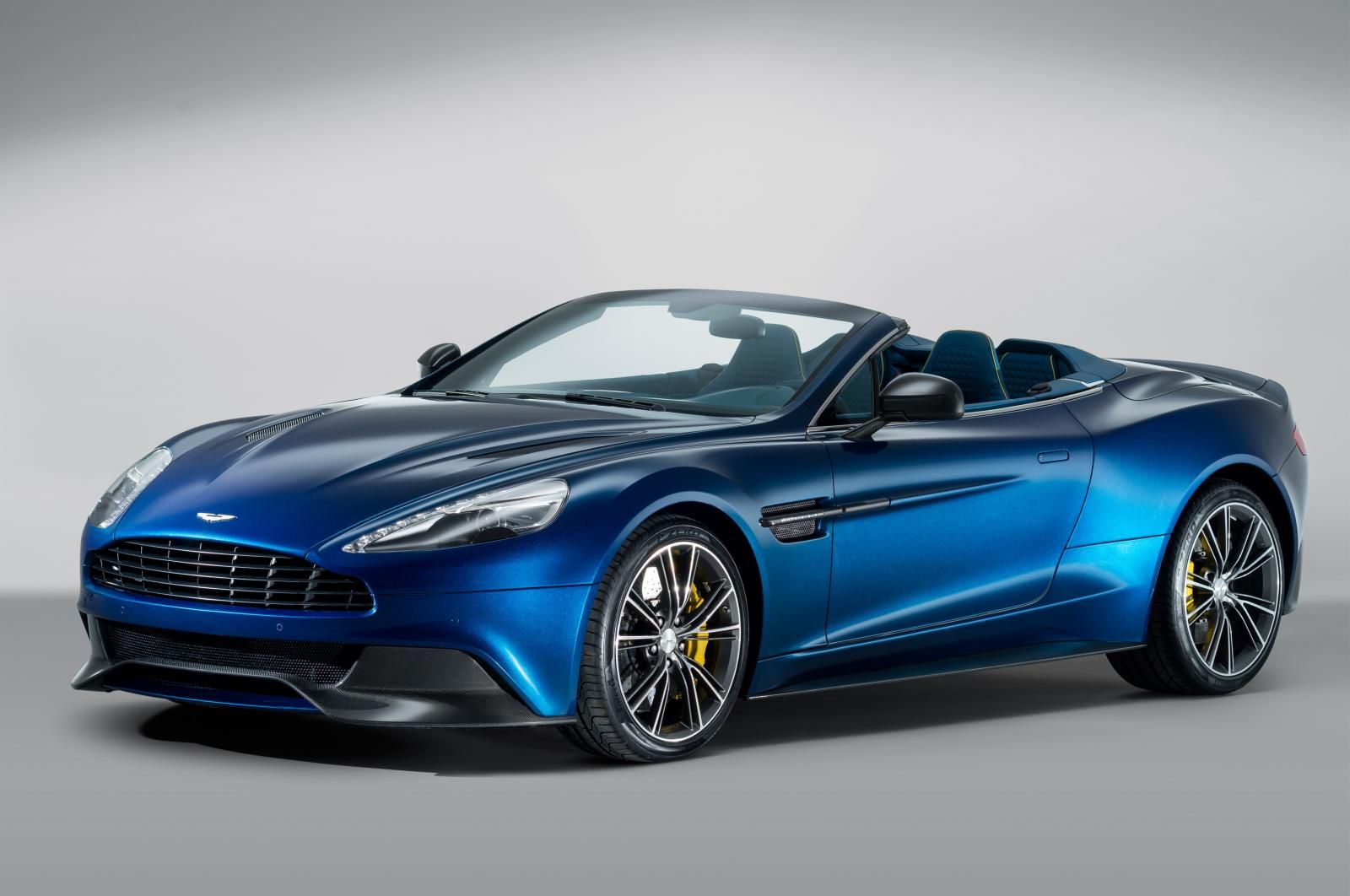 ASTON MARTN VANQUSH VOLANTE RESM GALER