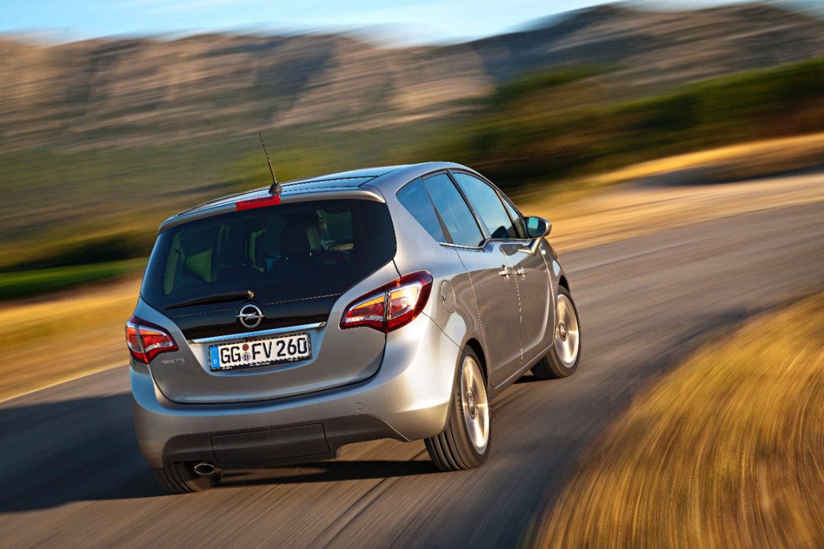 YEN 2014 MAKYAJLI OPEL MERVA RESM GALERS