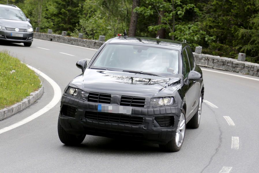 YEN MAKYAJLI VOLKSWAGEN TOUAREG GALER