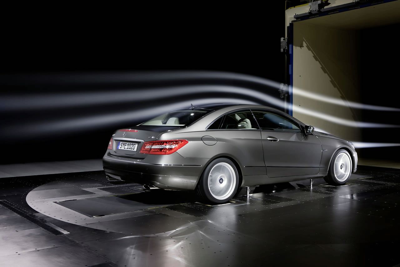 MERCEDES E COUPE (2010) GALER
