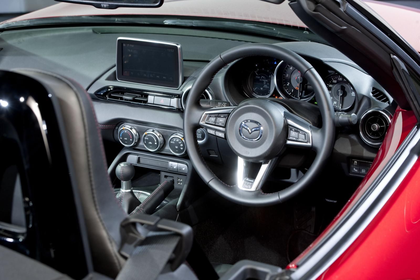 YEN 2015 MAZDA MX-5 LK RESM GALERS