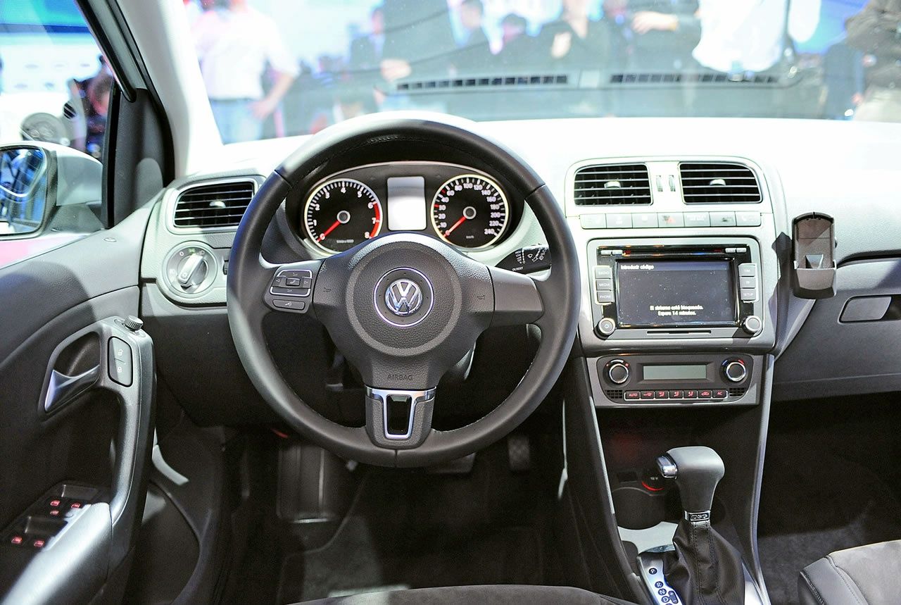 VOLKSWAGEN POLO GALER