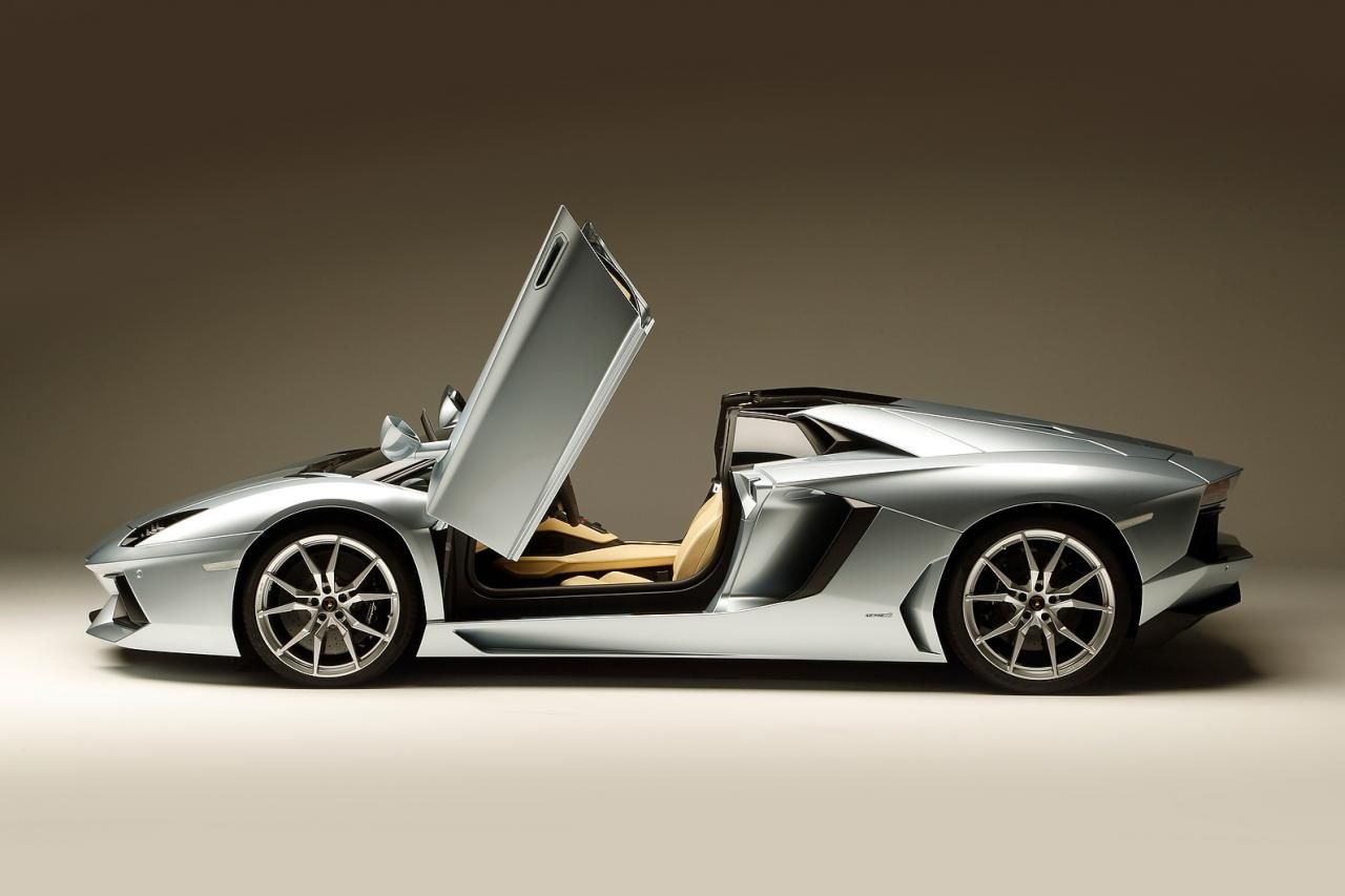 LAMBORGHN AVENTADOR ROADSTER GALER