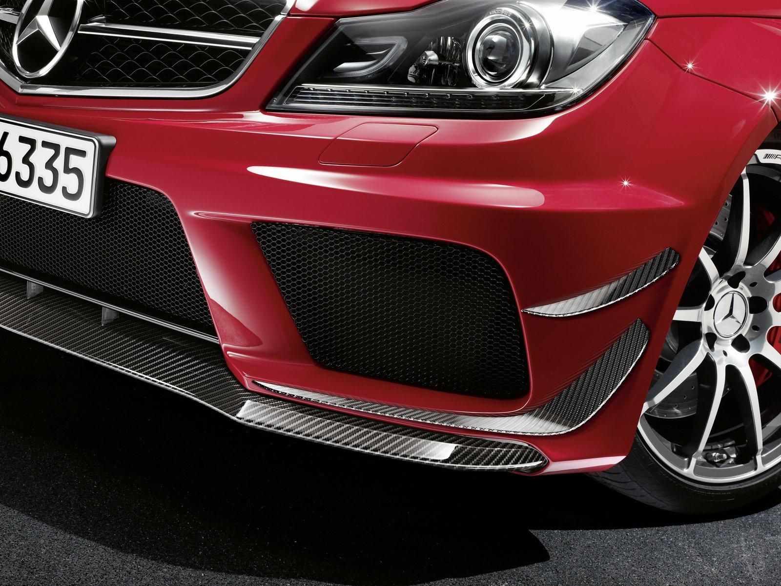 MERCEDES C63 AMG BLACK GALER