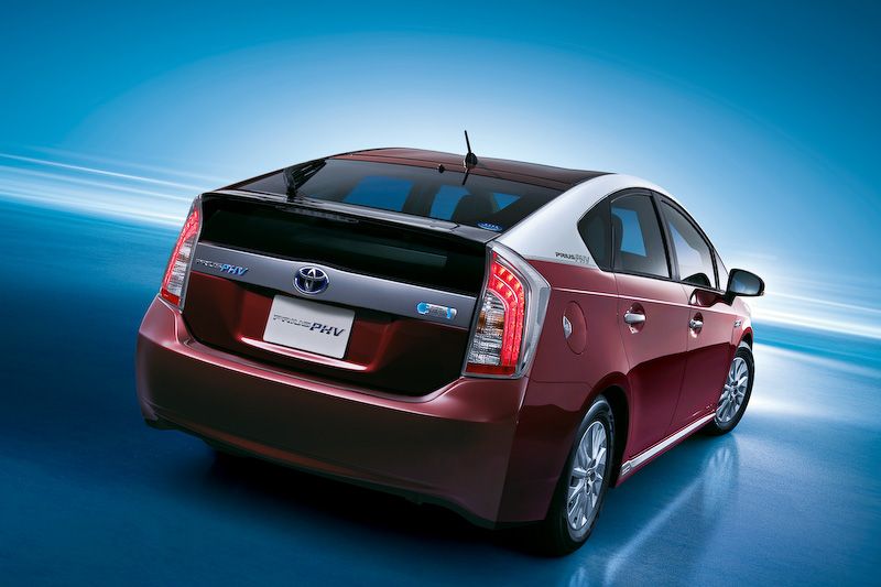 YEN MAKYAJLI 2014 TOYOTA PRUS PHV (JAPONYA VERSYONU) RESM GALERS