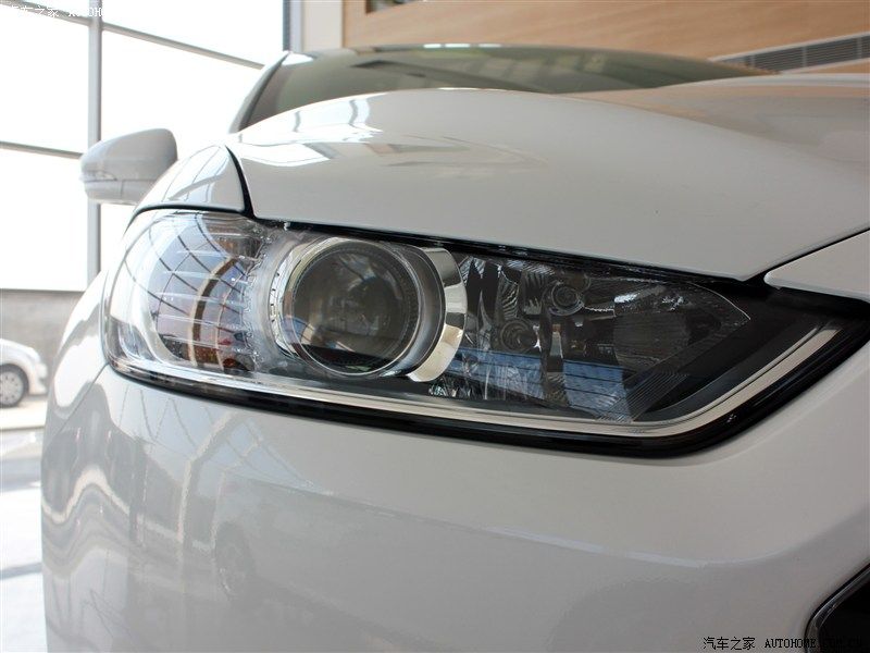 YEN (2014) FORD MONDEO N'DE SATITA RESM GALERS