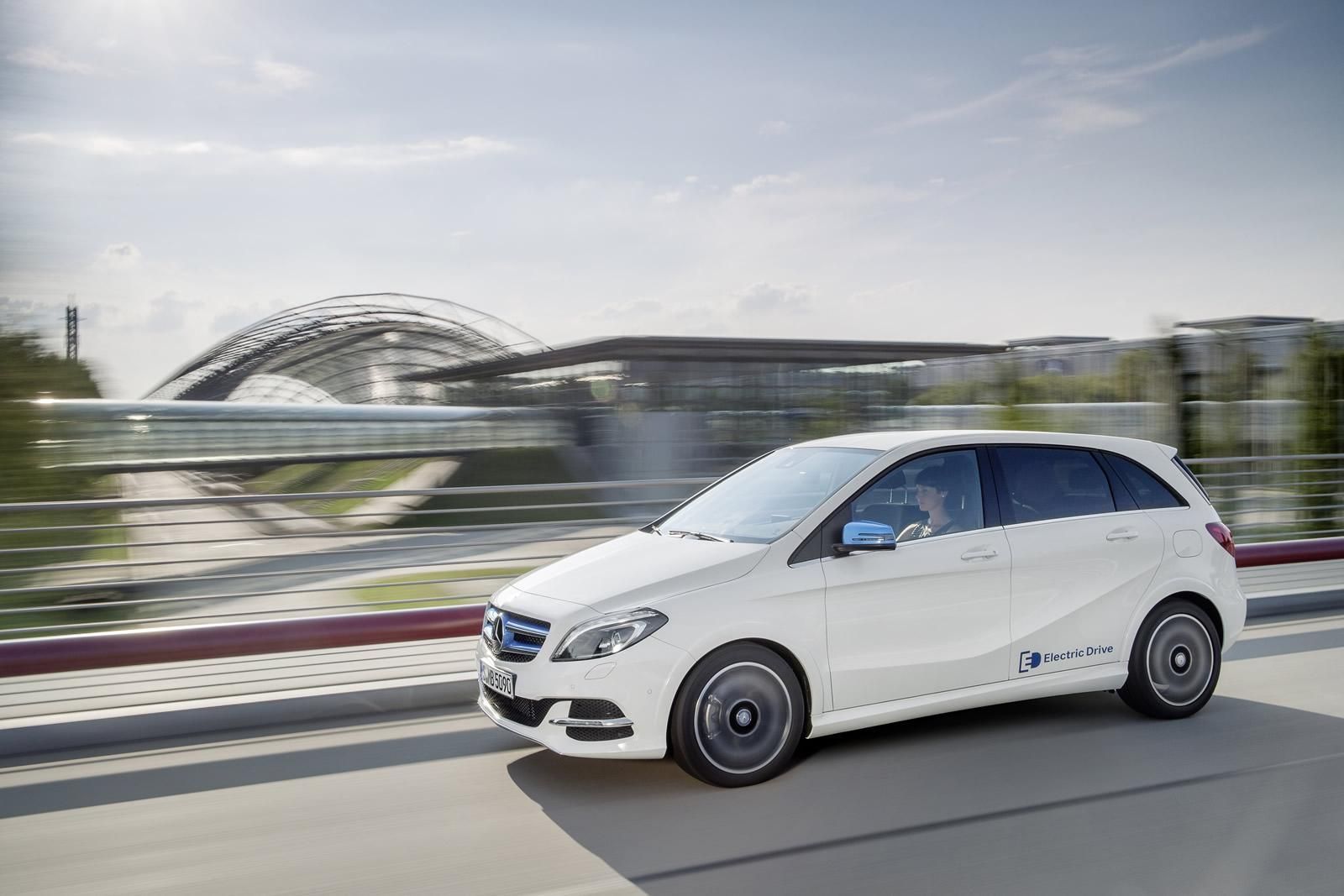 2015 MERCEDES B SERS ELECTRIC DRIVE RESM GALERS