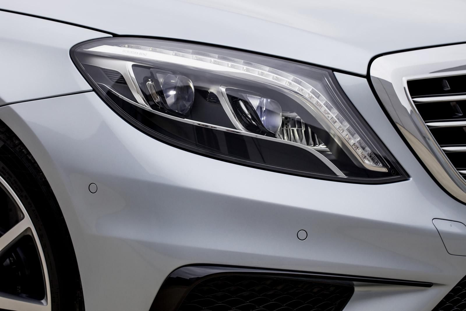 YEN MERCEDES S63 AMG RESM FOTORAF GALERS