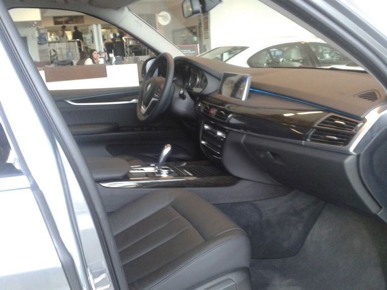 YEN BMW X5 TRKYE'DE SATITA RESM GALERS