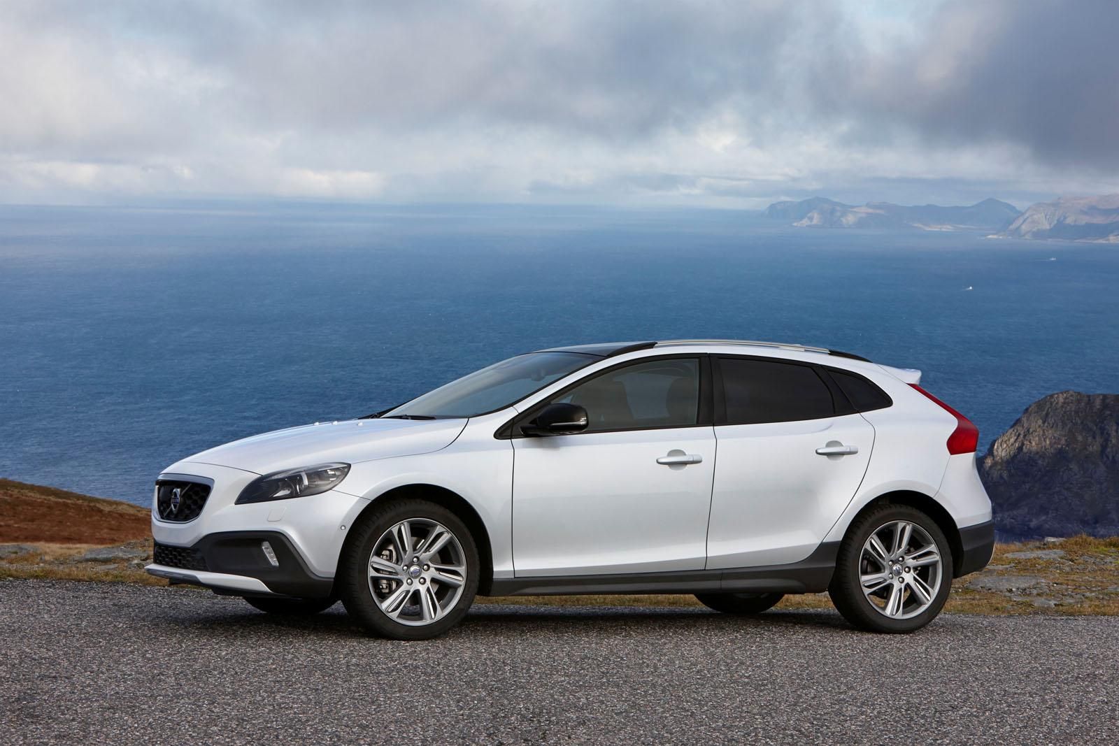 YEN DRVE-E MOTORLU VOLVO V40 CROSS COUNTRY RESM GALERS