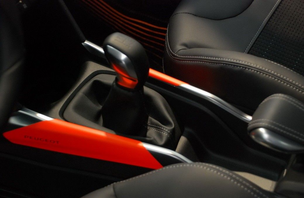 YEN PEUGEOT 2008 AVRUPA'DA YOLLARDA RESM GALERS