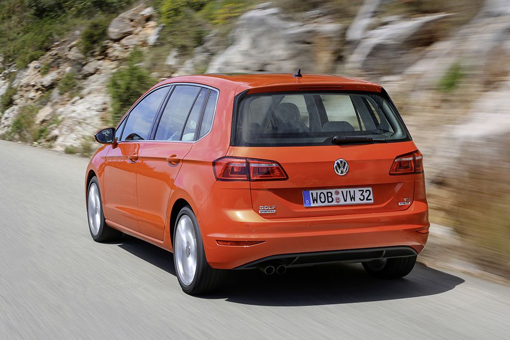 YEN VOLKSWAGEN GOLF SPORTSVAN DETAYLI RESM GALERS