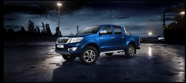 YEN TOYOTA HILUX INVINCIBLE RESM GALERS