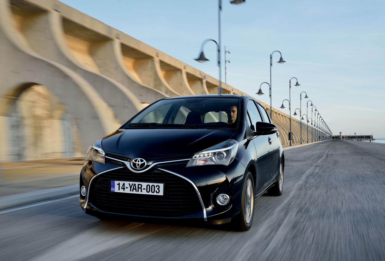 YEN 2015 MAKYAJLI TOYOTA YARS DETAYLI RESM GALERS