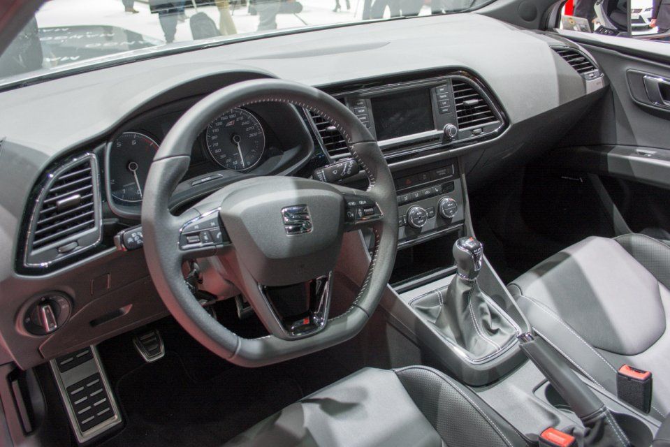 YEN SEAT LEON CUPRA CENEVRE RESM GALERS