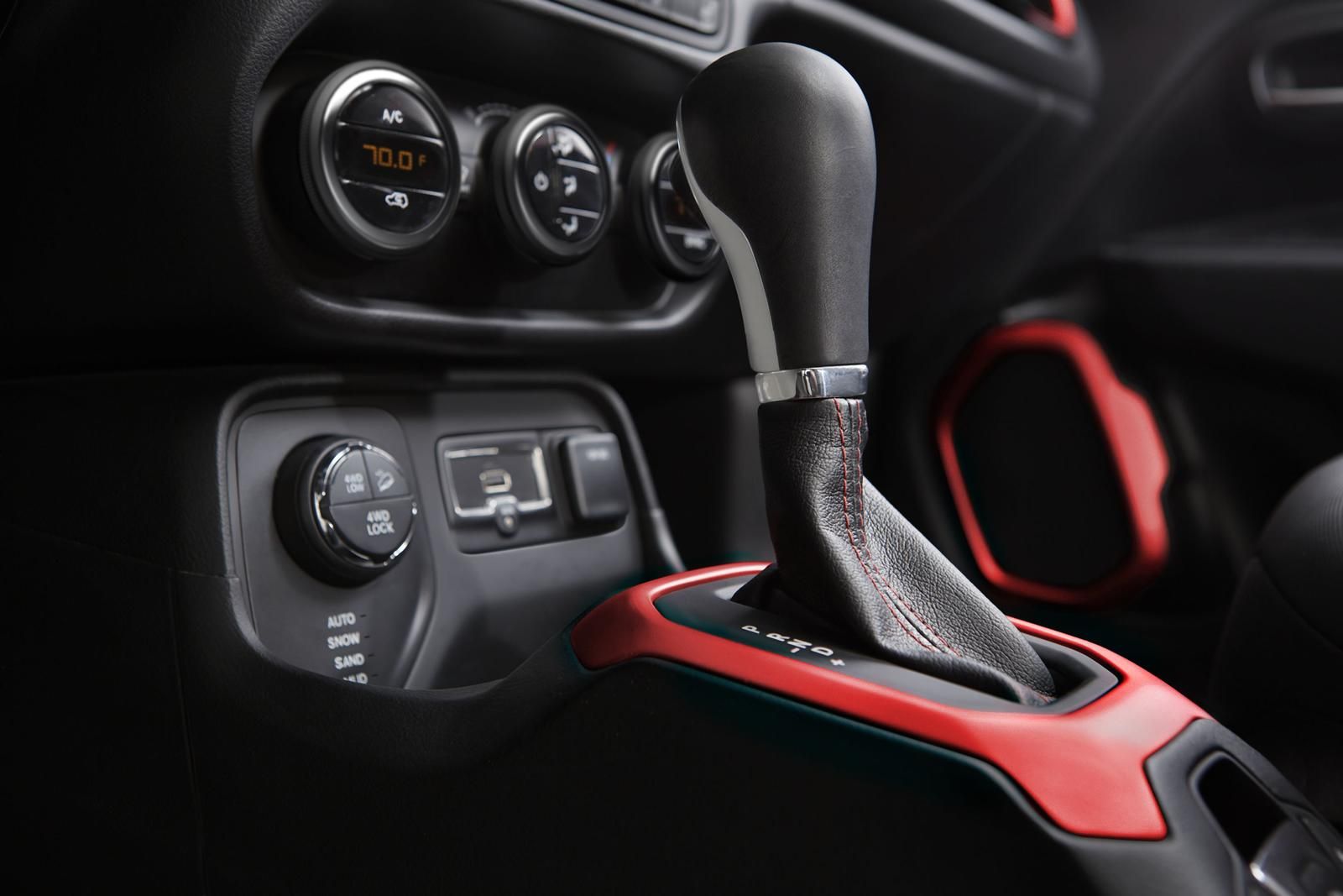 YEN JEEP RENEGADE TRALHAWK RESM GALERS