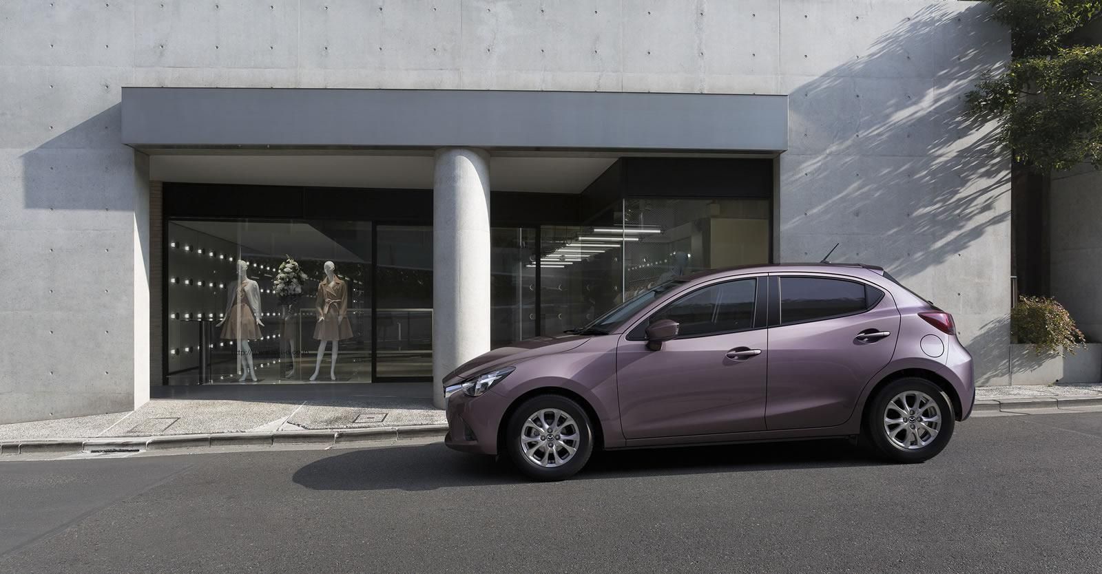 YEN 2015 MAZDA2 / DEMO DETAYLI RESM GALERS