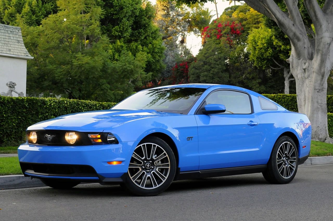 FORD MUSTANG (2010) GALER
