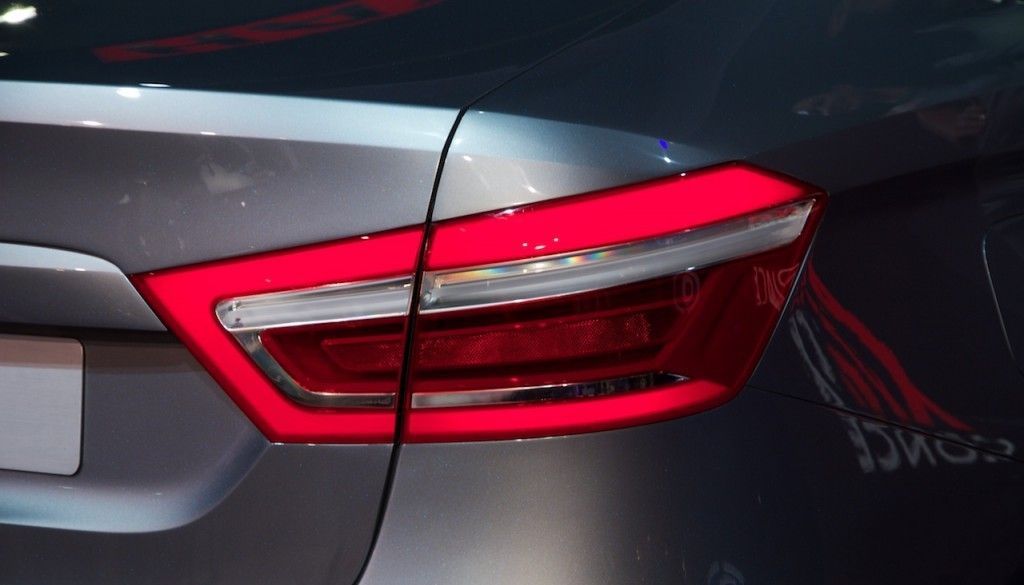 LADA VESTA KONSEPT MOSKOVA'DA RESM GALERS