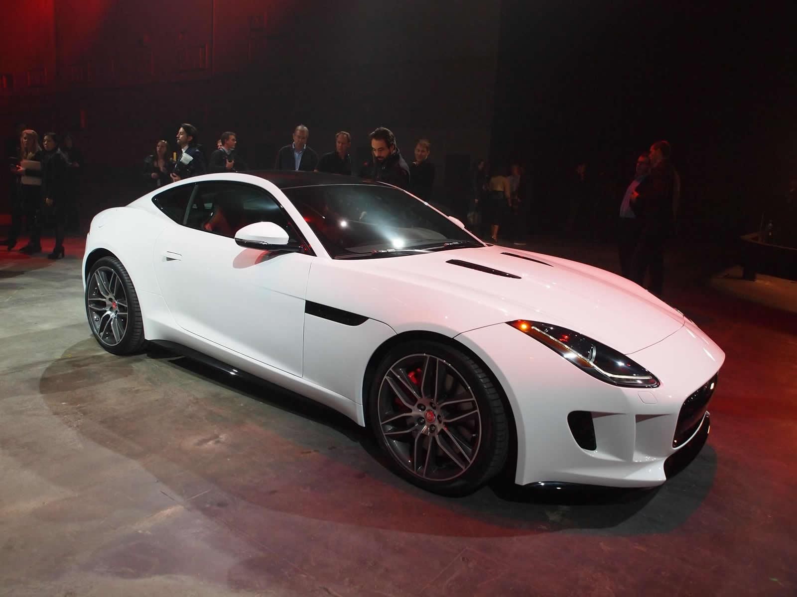 JAGUAR F-TYPE COUPE R RESM GALERS
