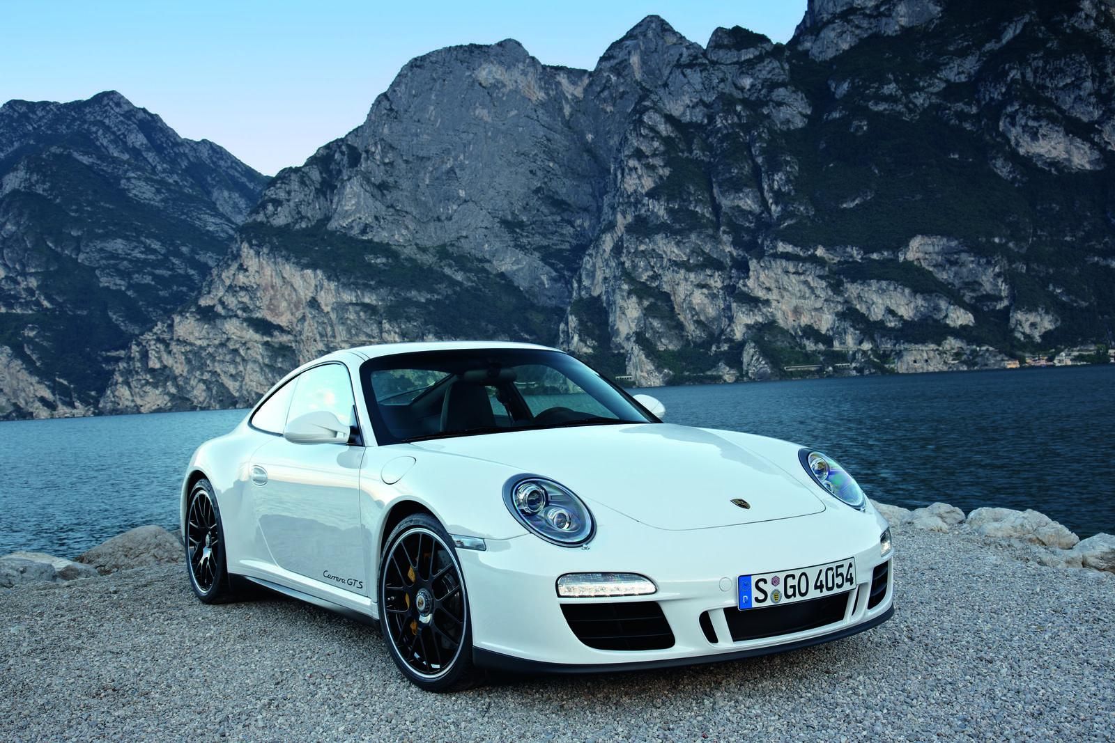 PORSCHE CARRERA GTS (2011) GALER