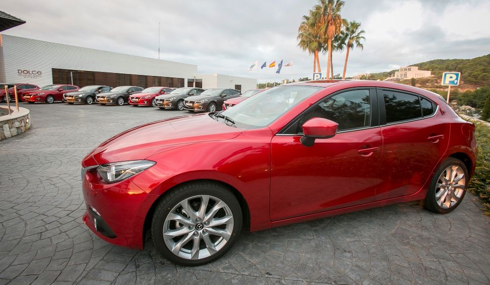 YEN MAZDA 3 BARCELONA BASIN TANITIM RESM GALERS