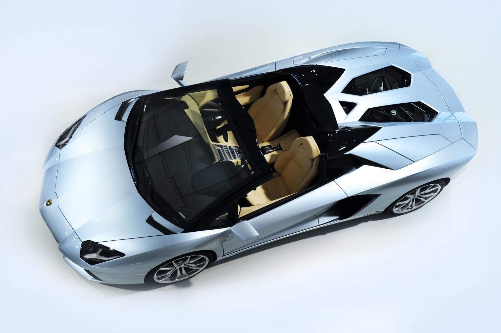 LAMBORGHN AVENTADOR ROADSTER GALER