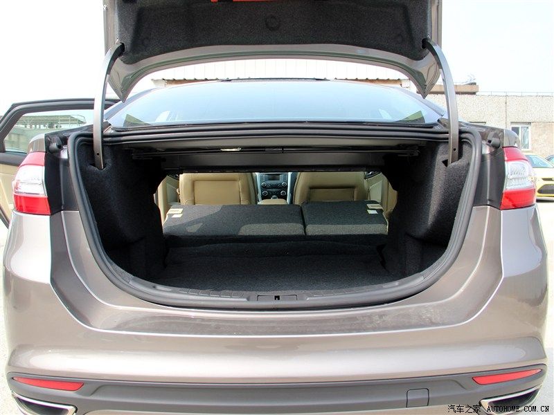 YEN (2014) FORD MONDEO N'DE SATITA RESM GALERS