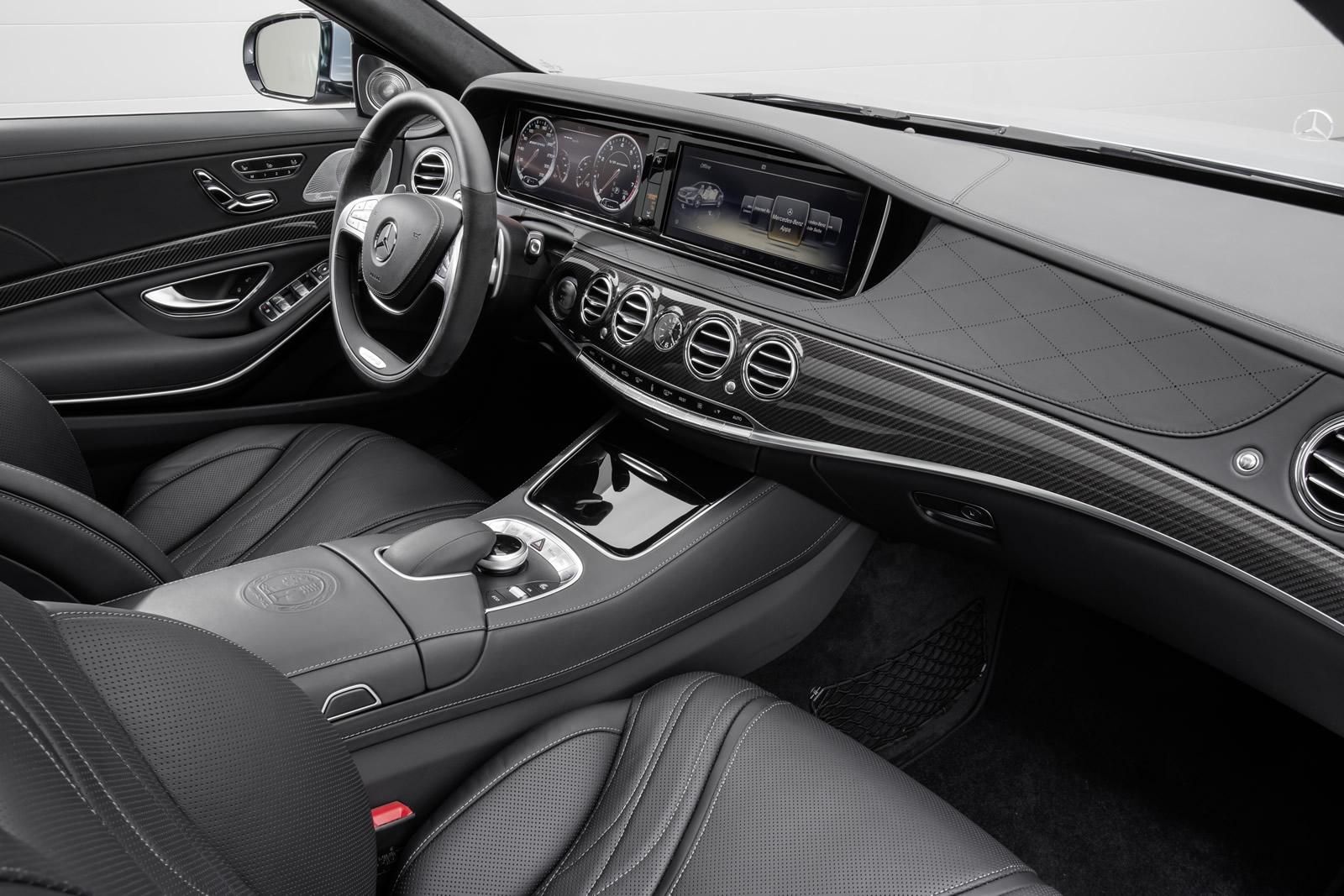 YEN MERCEDES S63 AMG RESM FOTORAF GALERS