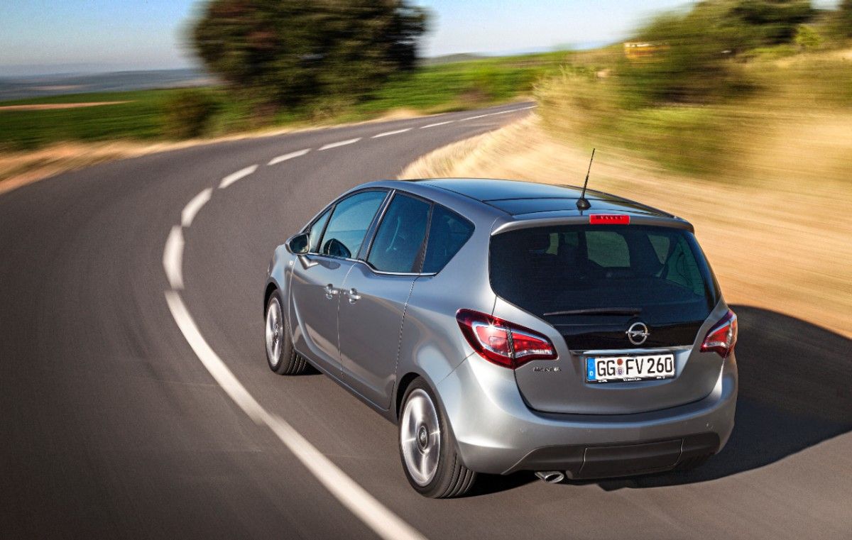 YEN 2014 MAKYAJLI OPEL MERVA RESM GALERS
